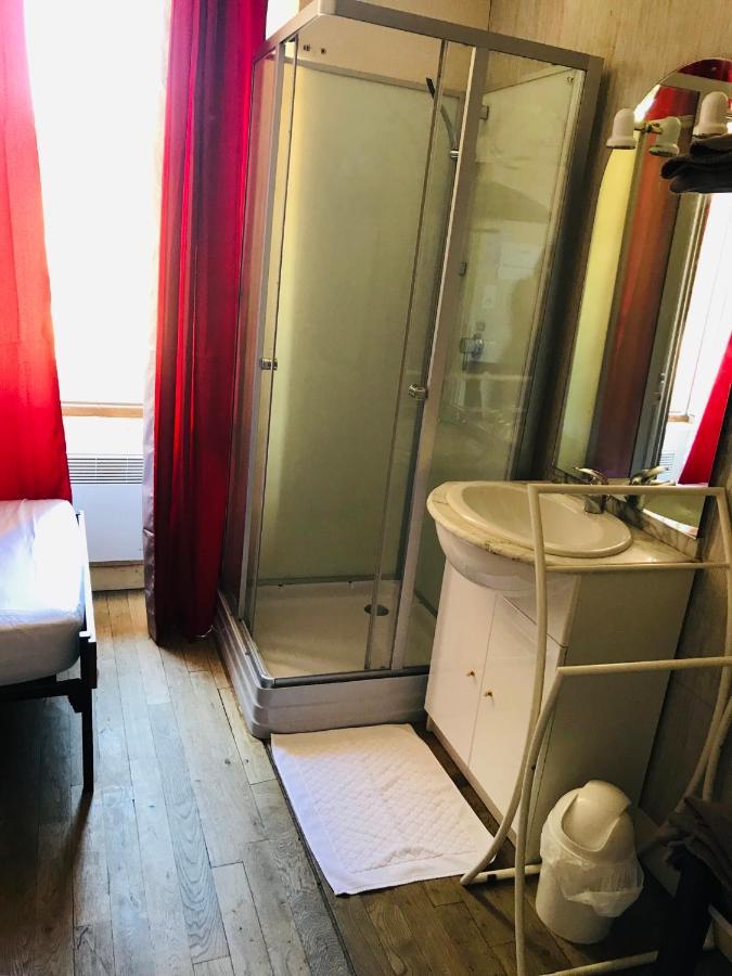 Hotel De La Gare Verchamp Extérieur photo